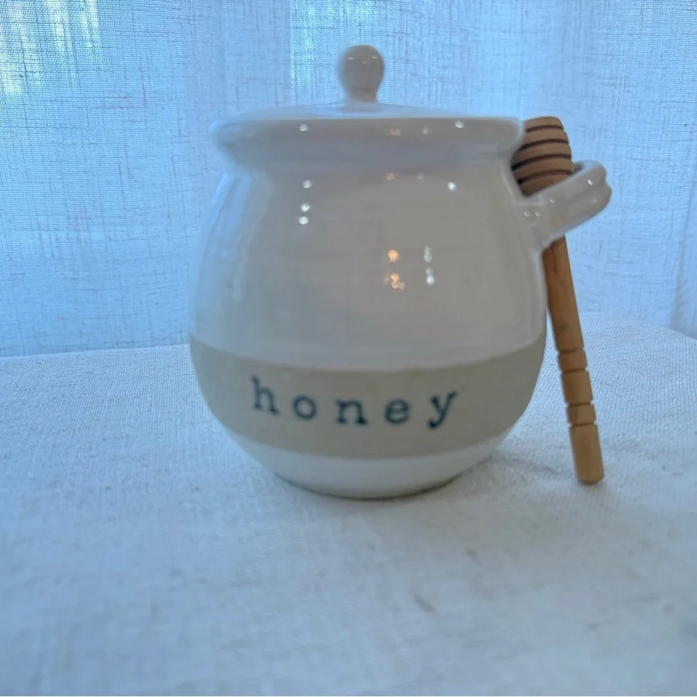 Full set of kitchen items - Picture 3 of 11